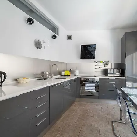 Center Boutique Apartment *